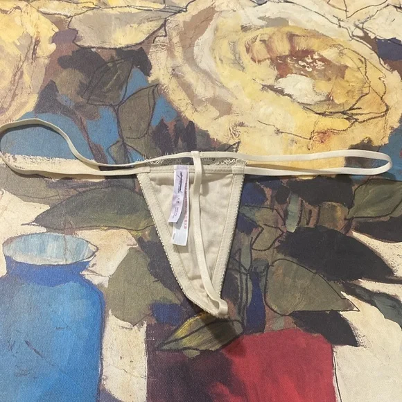 G String - Picture 3 of 3